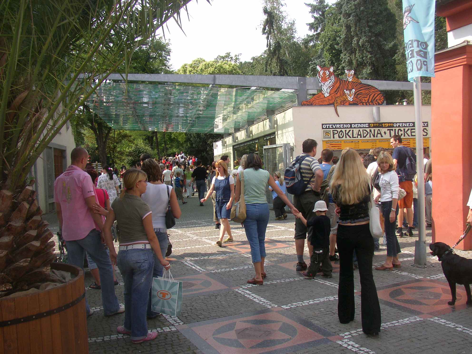 0018-prague-zoo-entrance