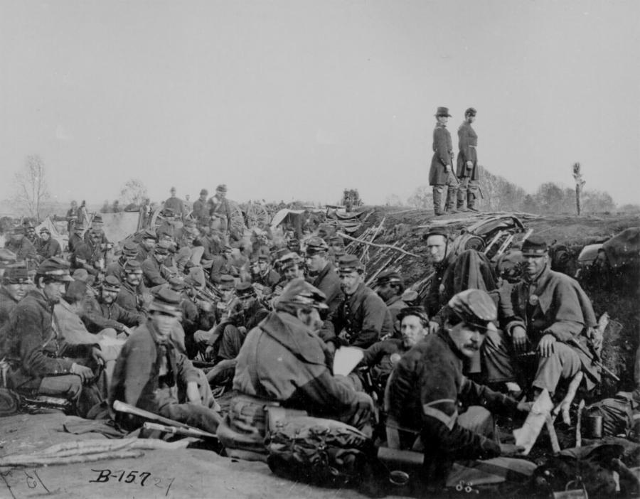 013-2-entrenched-union-soldiers-2bf71657f3773e426d9aa5ee1c7df3b5