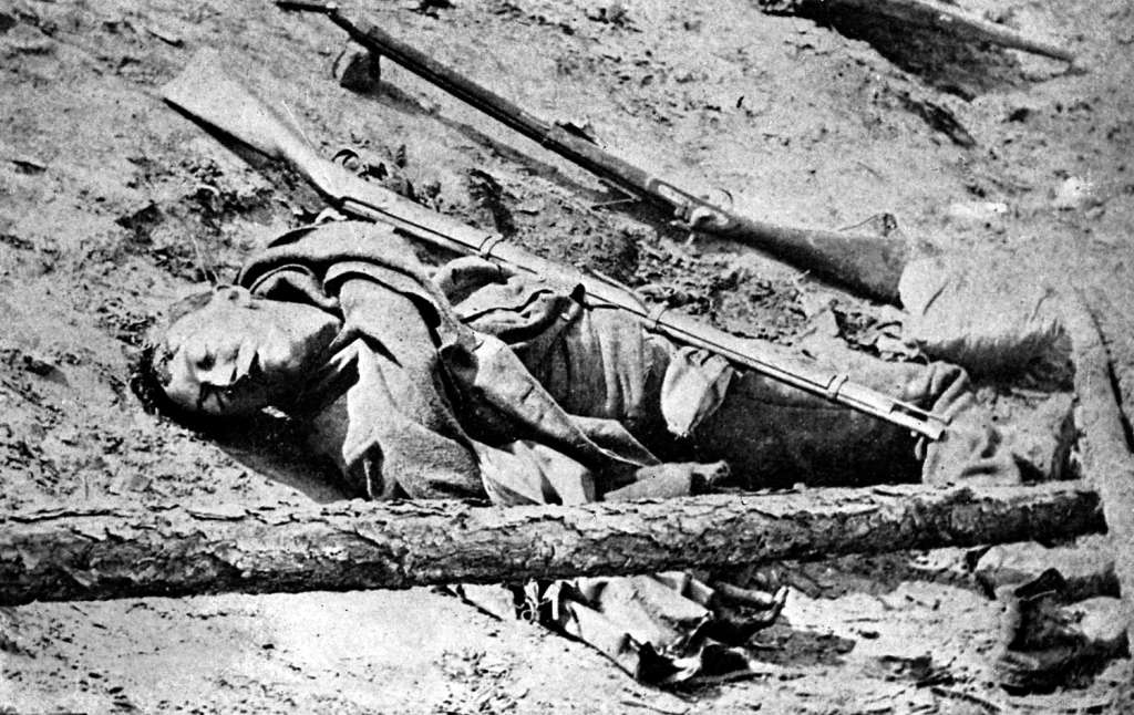 Dead soldier lying in the road at Fredericksburg, Virginia, American Civil War, 3 May 1863. Photo: Print Collector/Getty Images / Ann Ronan Picture Library / Heritage Images