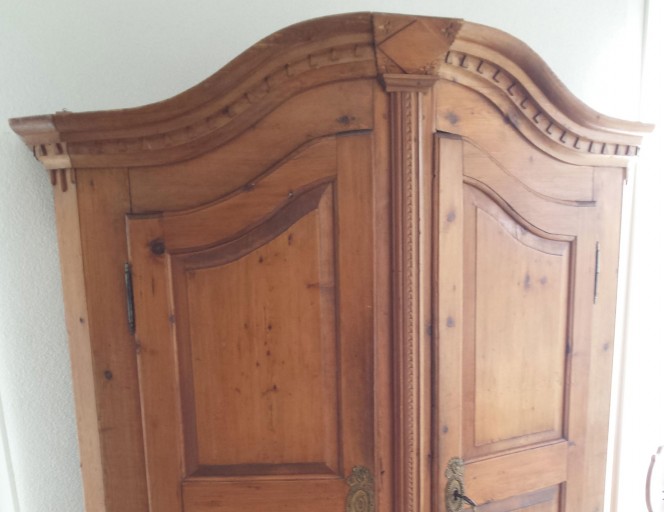 2-old-cabinet