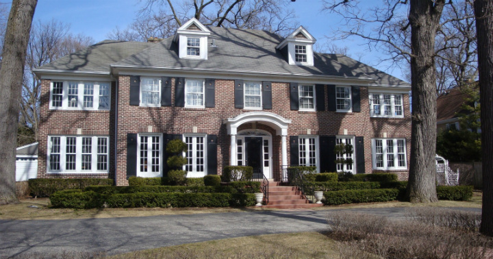 671 Lincoln Ave., in Winnetka, Illinois - Home Alone