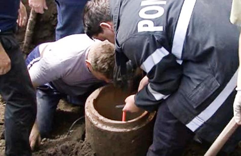 Toddler Trapped Inside A Deep Well Gets Rescued By A Teenager What