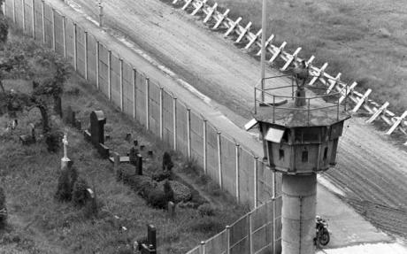 east germany west border wall communism escape strelzyk wetzel landmines